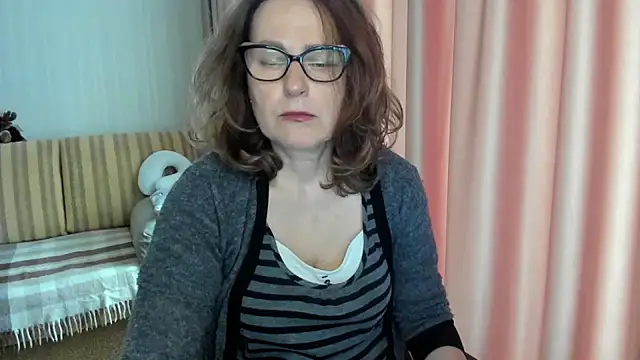 lauraoven online show from 05.07.26