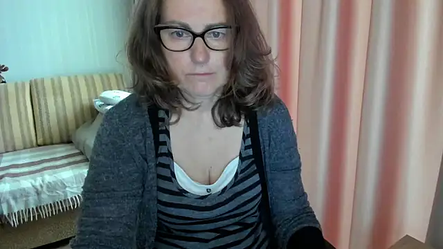 lauraoven online show from 05.12.26
