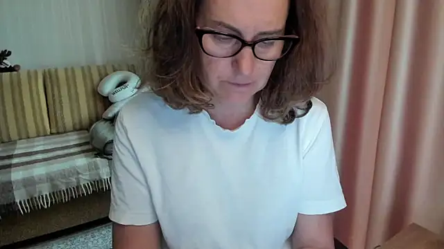 lauraoven online show from 06.09.26