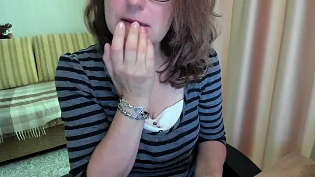 lauraoven online show from 06.20.26