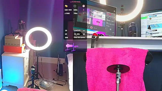 Snapshot of Kinky_JXD chatting on 10.26.25 Kinky JXD online show from 10.26.25