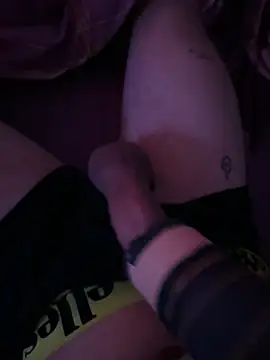 Snapshot of Giannis9806 chatting on 03.05.25 Giannis9806 online show from 03.05.25