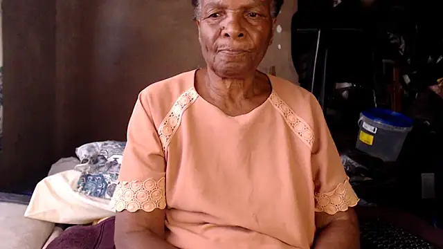 NaughtyGranny online show from 11.26.25