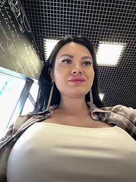 Wet  Bunny online show from 05.02.26