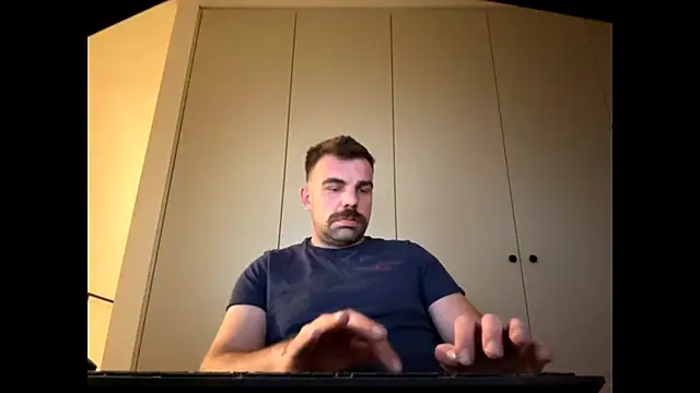 Snapshot of mrbigballs chatting on 10.25.25 mrbigballs online show from 10.25.25