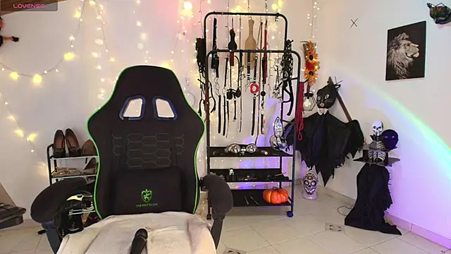 Arianna connor1 online show from 10.14.25