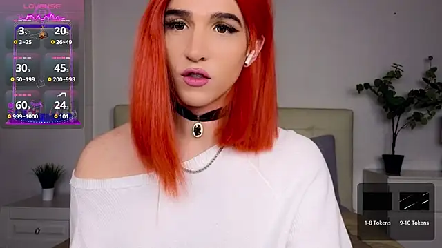 Snapshot of HelenSpellman chatting on 12.05.24 HelenSpellman online show from 12.05.24