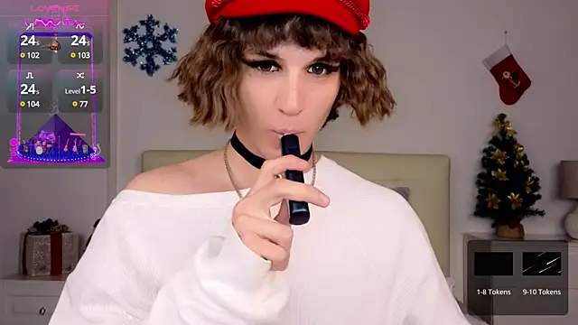 Snapshot of HelenSpellman chatting on 12.23.24 HelenSpellman online show from 12.23.24