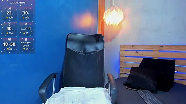 niky doll  online show from 10.13.25