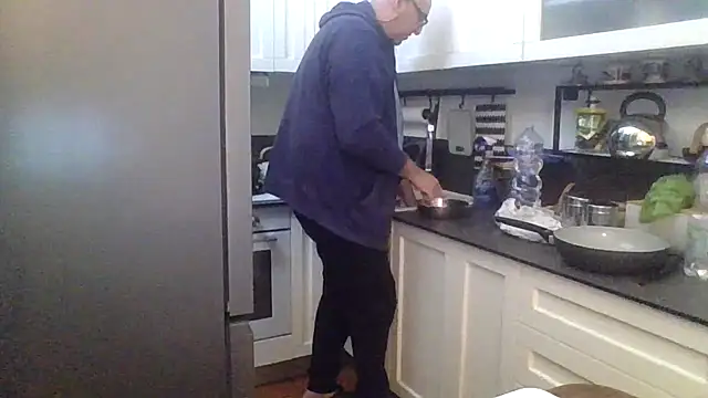 ANONIMO7735 online show from 10.24.25