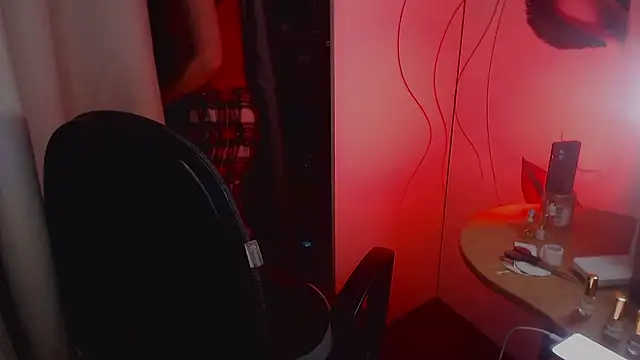 Snapshot of JohansonKatie chatting on 01.12.25 JohansonKatie online show from 01.12.25