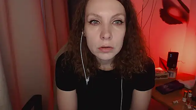 Snapshot of JohansonKatie chatting on 01.13.25 JohansonKatie online show from 01.13.25