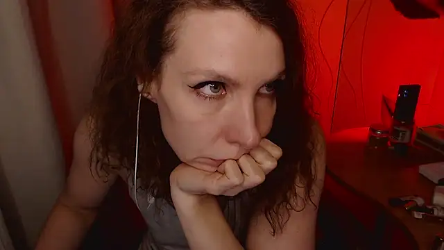 Snapshot of JohansonKatie chatting on 01.18.25 JohansonKatie online show from 01.18.25