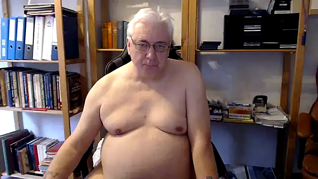 Snapshot of SchwanzhureXXL chatting on 02.12.25 SchwanzhureXXL online show from 02.12.25