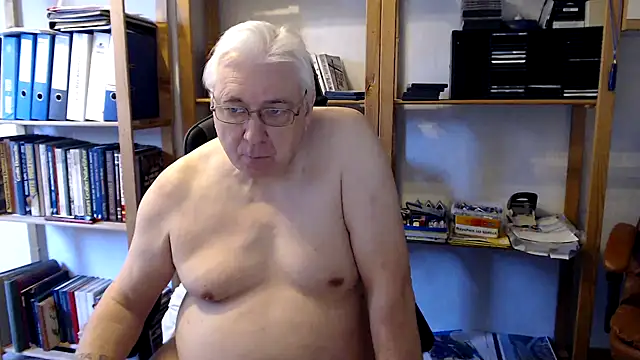 Snapshot of SchwanzhureXXL chatting on 03.05.25 SchwanzhureXXL online show from 03.05.25