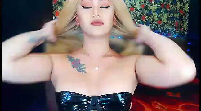 KylieMaxwellCaulfield TS online show from 12.04.24