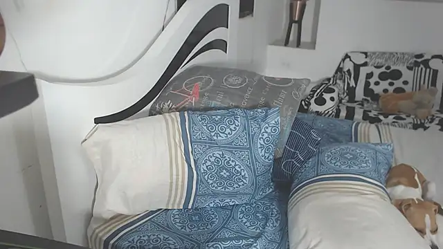 Snapshot of yina-rosse chatting on 12.06.24 yina-rosse online show from 12.06.24