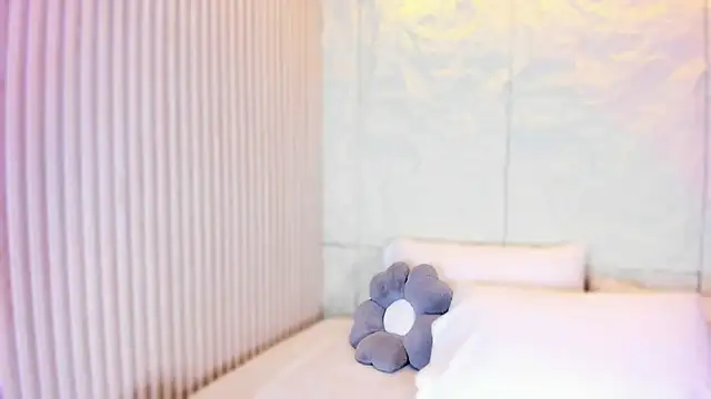 naughty flower18 online show from 06.26.26