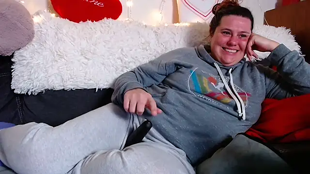 Snapshot of melody_mccoy chatting on 02.15.25 melody mccoy online show from 02.15.25