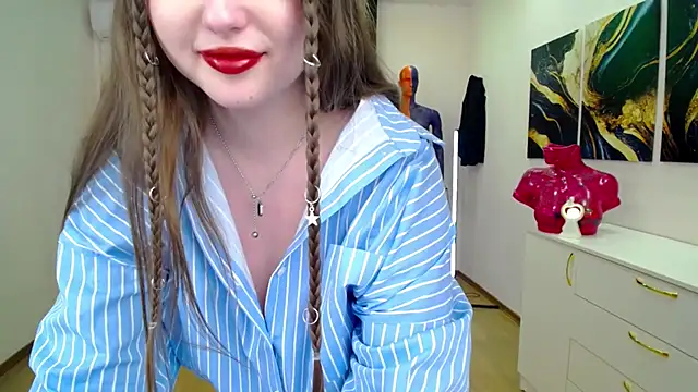 NicoleFoxery online show from 02.13.25