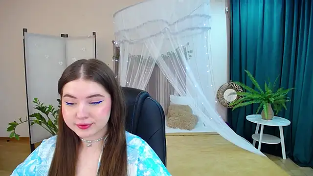 NicoleFoxery online show from 03.23.25