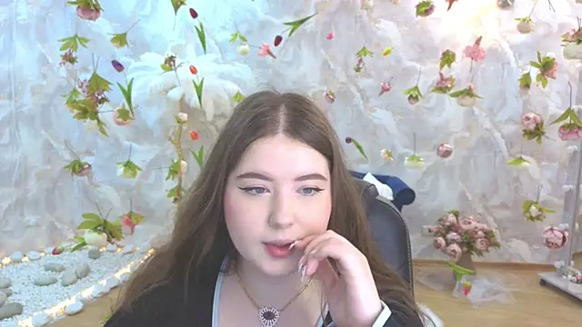 NicoleFoxery online show from 05.25.26