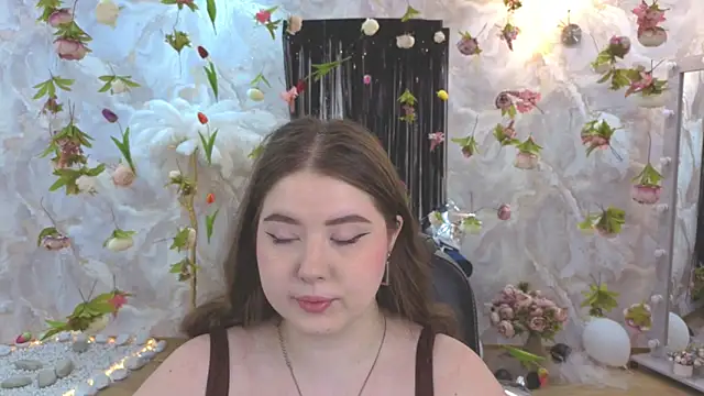 NicoleFoxery online show from 08.05.26