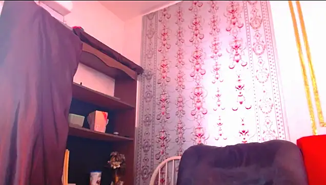 Snapshot of ShanyFerrati chatting on 02.25.25 ShanyFerrati online show from 02.25.25