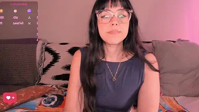 Evie-Luna online show from 04.30.26