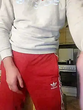 Snapshot of MlodyDres chatting on 12.01.25 MlodyDres online show from 12.01.25