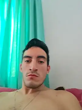 Snapshot of TommyMomentum chatting on 02.15.26 TommyMomentum online show from 02.15.26