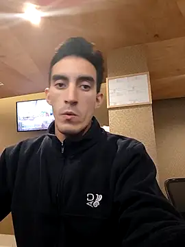 Snapshot of TommyMomentum chatting on 03.21.26 TommyMomentum online show from 03.21.26