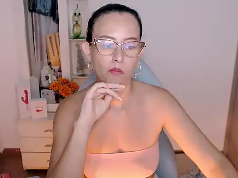 Snapshot of BOREAL_MOON chatting on 06.29.26 BOREAL MOON online show from 06.29.26