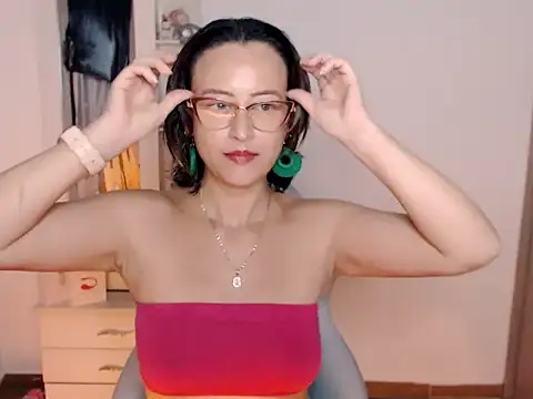 Snapshot of BOREAL_MOON chatting on 07.28.26 BOREAL MOON online show from 07.28.26