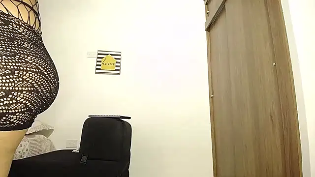 Snapshot of NATHALIA_SEX chatting on 02.07.25 NATHALIA SEX online show from 02.07.25