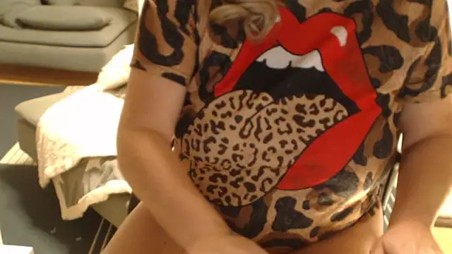 Snapshot of KimMitchelli chatting on 01.31.26 KimMitchelli online show from 01.31.26