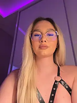 mollyxxx online show from 04.30.26