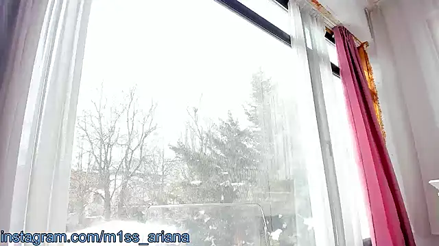 Snapshot of Miss_Ariana_ chatting on 02.22.25 Miss Ariana online show from 02.22.25