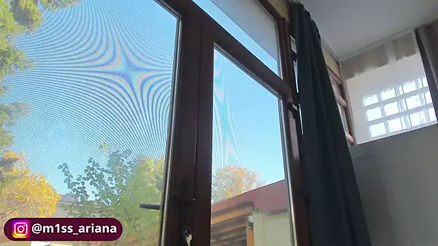 Snapshot of Miss_Ariana_ chatting on 11.02.25 Miss Ariana online show from 11.02.25