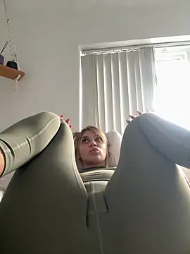 Snapshot of jessieamy chatting on 09.21.25 jessieamy online show from 09.21.25