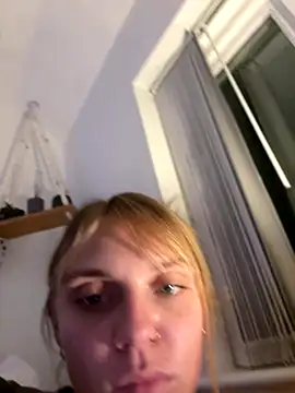 Snapshot of jessieamy chatting on 10.14.25 jessieamy online show from 10.14.25