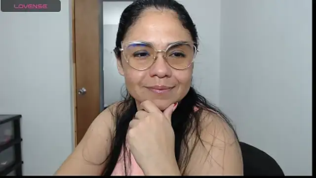 Snapshot of selena_ferri chatting on 02.18.26 selena ferri online show from 02.18.26