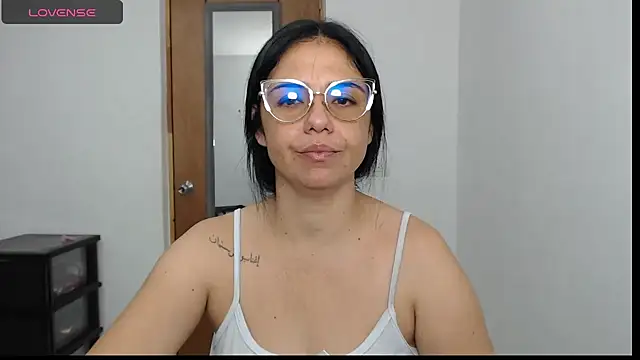 Snapshot of selena_ferri chatting on 02.22.26 selena ferri online show from 02.22.26