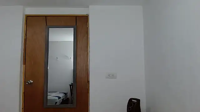 Snapshot of selena_ferri chatting on 02.26.26 selena ferri online show from 02.26.26