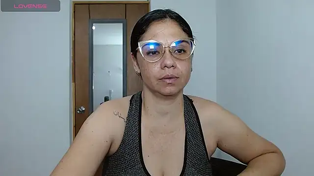 Snapshot of selena_ferri chatting on 03.06.26 selena ferri online show from 03.06.26