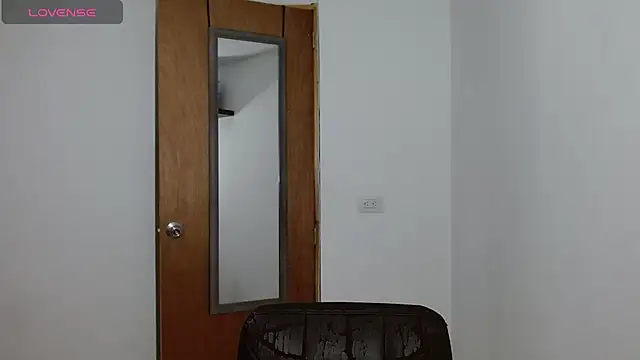 Snapshot of selena_ferri chatting on 03.14.26 selena ferri online show from 03.14.26