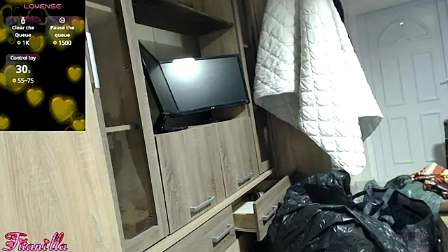 Snapshot of Titanilla39 chatting on 12.15.24 Titanilla39 online show from 12.15.24