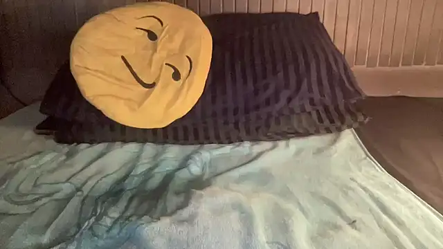 Snapshot of arab_cumshot chatting on 12.14.25 arab cumshot online show from 12.14.25