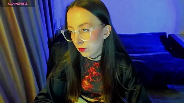 CurlySteph online show from 05.07.26