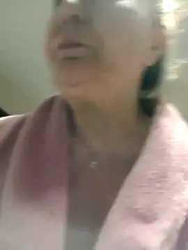 Hottie-Mom online show from 05.08.26